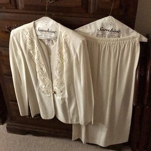 Women’s 2 piece suit